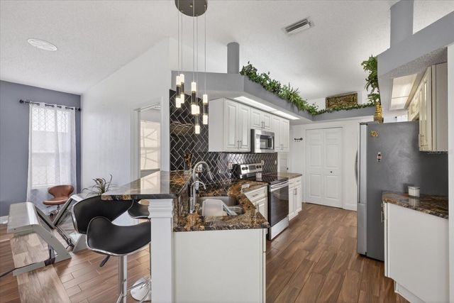 4613 MARINER BOULEVARD, Spring Hill, FL 34609