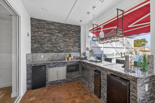 4613 MARINER BOULEVARD, Spring Hill, FL 34609