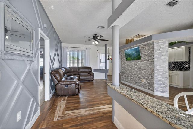 4613 MARINER BOULEVARD, Spring Hill, FL 34609