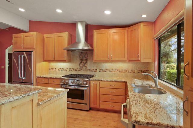 10636 Elkhorn Dr, Stockton, CA 95209