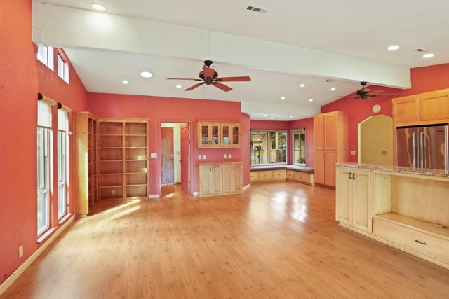 10636 Elkhorn Dr, Stockton, CA 95209