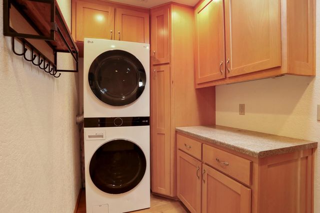 10636 Elkhorn Dr, Stockton, CA 95209