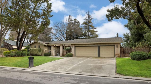 10636 Elkhorn Dr, Stockton, CA 95209