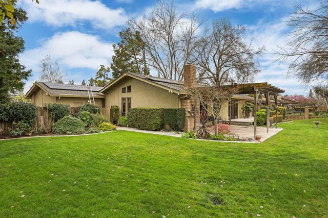 10636 Elkhorn Dr, Stockton, CA 95209