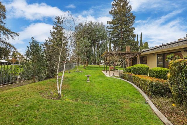 10636 Elkhorn Dr, Stockton, CA 95209