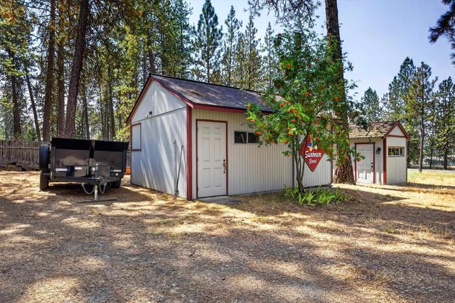 4410 E Silver Pine Rd, Colbert, WA 99005