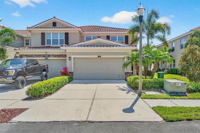 594 52ND TERRACE N, St Petersburg, FL 33703