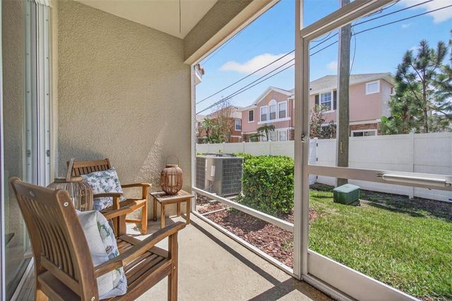 594 52ND TERRACE N, St Petersburg, FL 33703