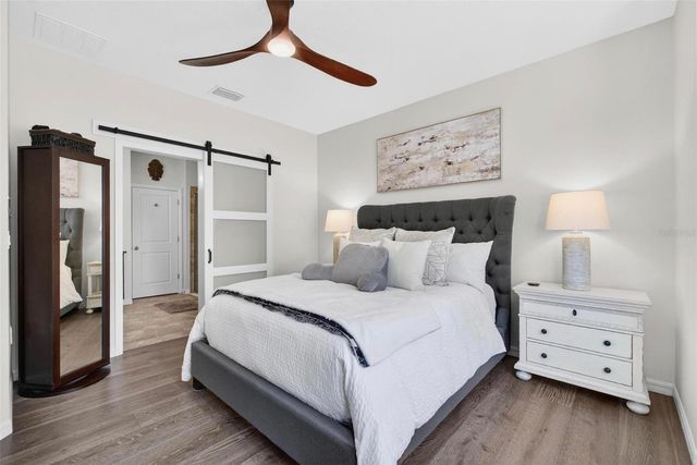 594 52ND TERRACE N, St Petersburg, FL 33703