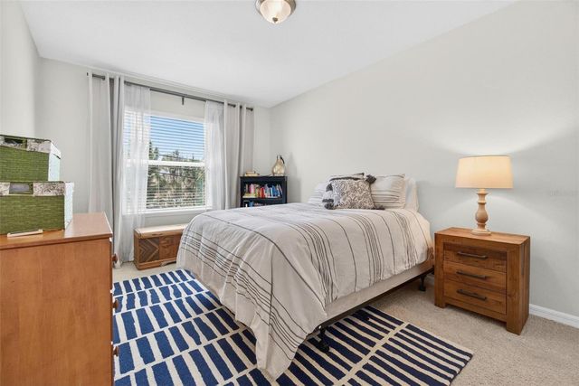 594 52ND TERRACE N, St Petersburg, FL 33703