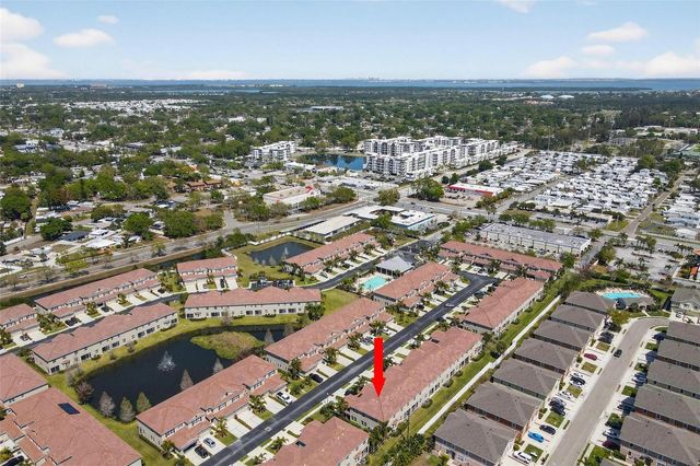 594 52ND TERRACE N, St Petersburg, FL 33703