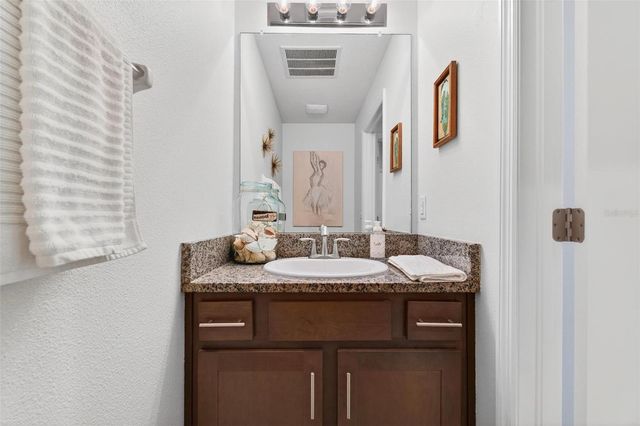 594 52ND TERRACE N, St Petersburg, FL 33703