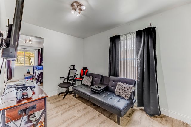 7740 Monitor Avenue, Burbank, IL 60459