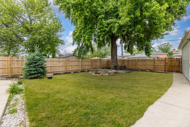 7740 Monitor Avenue, Burbank, IL 60459