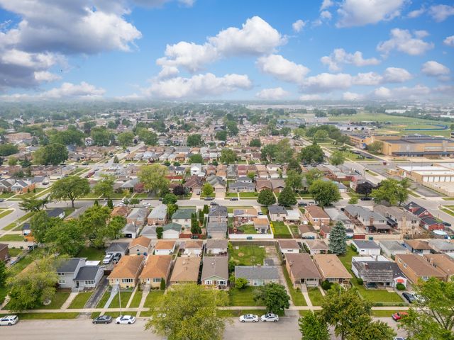 7740 Monitor Avenue, Burbank, IL 60459