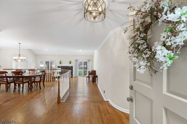 35 Roberts Cir, Bernards Twp., NJ 07920