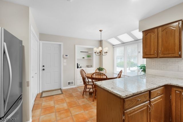 35 Roberts Cir, Bernards Twp., NJ 07920