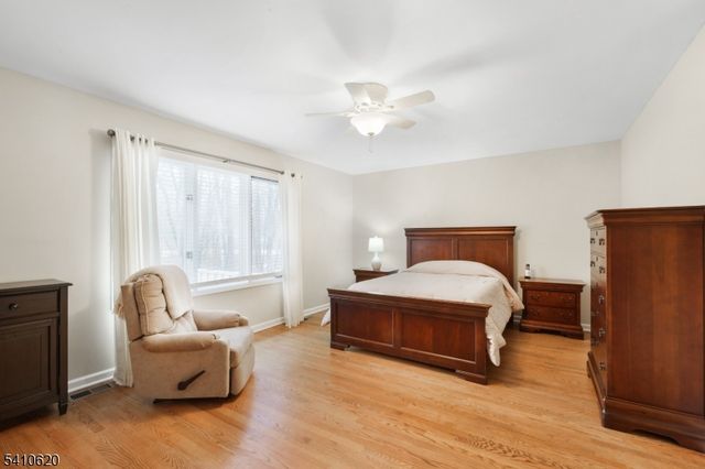 35 Roberts Cir, Bernards Twp., NJ 07920