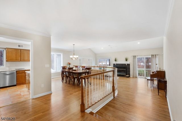 35 Roberts Cir, Bernards Twp., NJ 07920