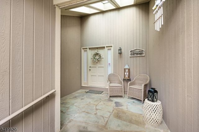 35 Roberts Cir, Bernards Twp., NJ 07920