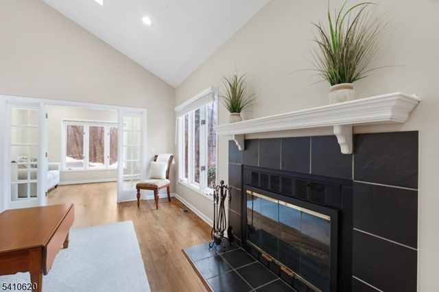 35 Roberts Cir, Bernards Twp., NJ 07920