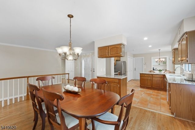 35 Roberts Cir, Bernards Twp., NJ 07920