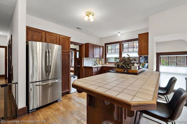 3417 Seminole Street, Detroit, MI 48214