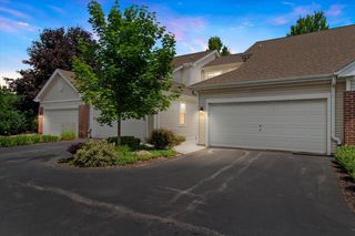 6913 W Rawson AVENUE, Franklin, WI 53132