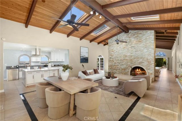 821 Guanajuato, Claremont, CA 91711