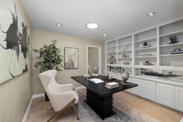 821 Guanajuato, Claremont, CA 91711