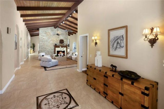 821 Guanajuato, Claremont, CA 91711