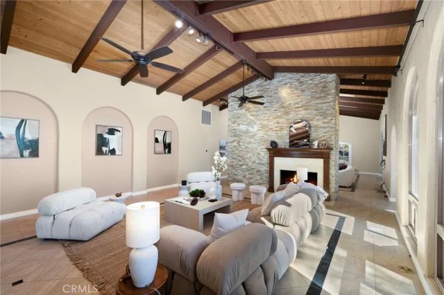 821 Guanajuato, Claremont, CA 91711