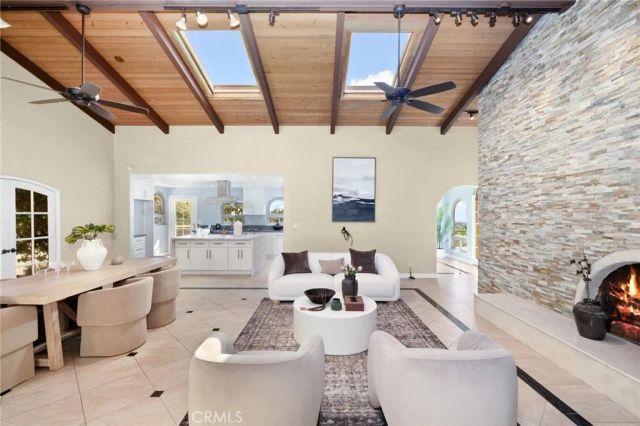 821 Guanajuato, Claremont, CA 91711