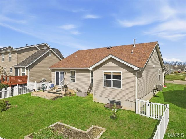 408 Wynchat Drive, O'fallon, MO 63366