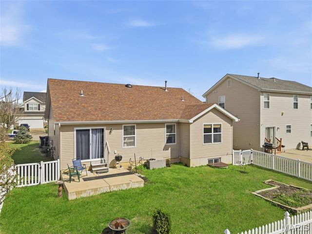 408 Wynchat Drive, O'fallon, MO 63366