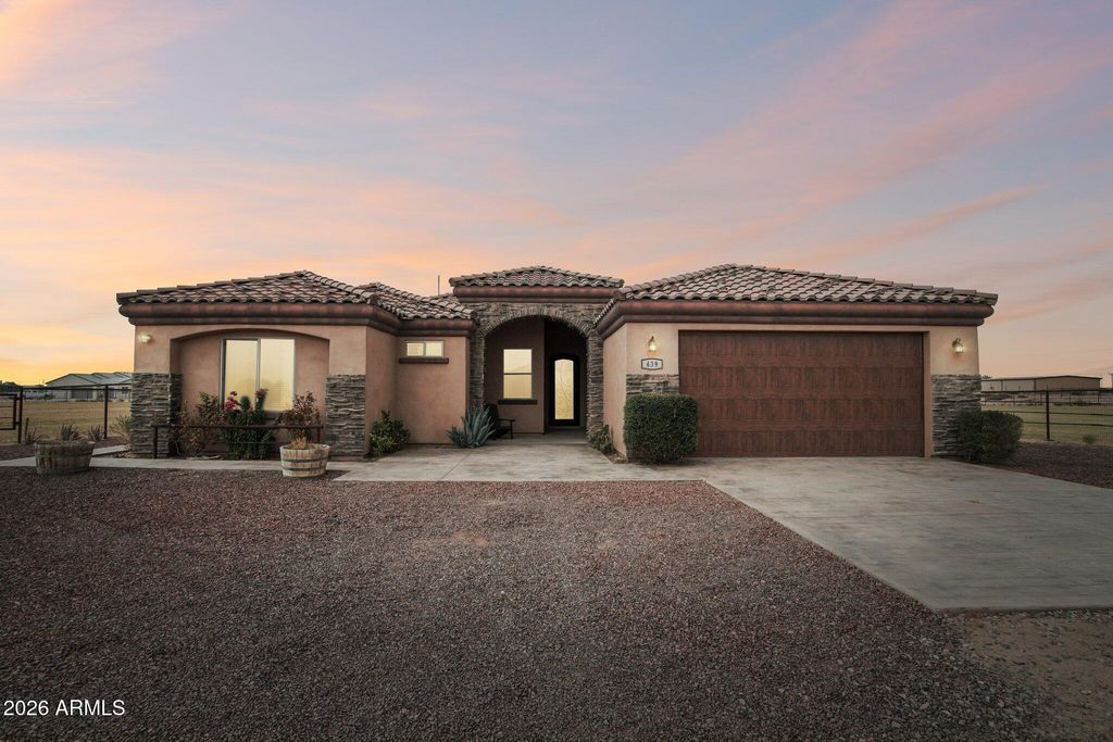 439 S DAVID Circle, Casa Grande, AZ 85194 — photo 2