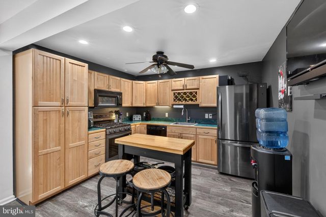 803 WOODLAND AVE, Wilmington, DE 19808