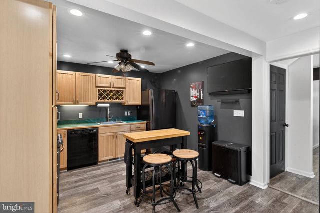 803 WOODLAND AVE, Wilmington, DE 19808