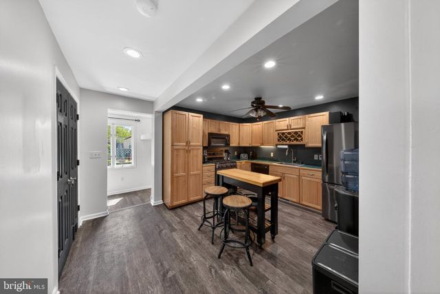 803 WOODLAND AVE, Wilmington, DE 19808