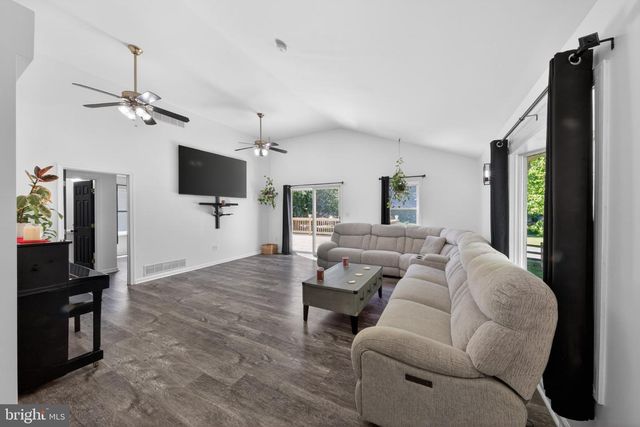 803 WOODLAND AVE, Wilmington, DE 19808