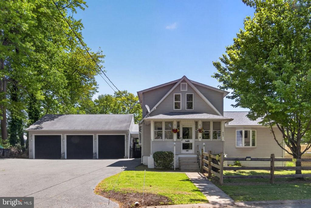 803 WOODLAND AVE, Wilmington, DE 19808