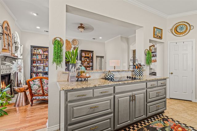 1687 Sportsman Lane, Van Alstyne, TX 75495