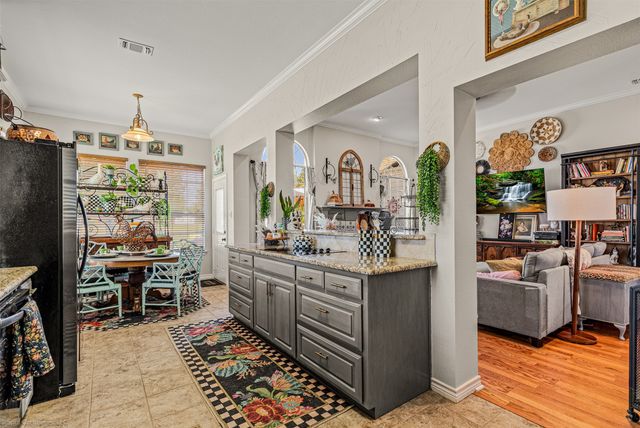 1687 Sportsman Lane, Van Alstyne, TX 75495