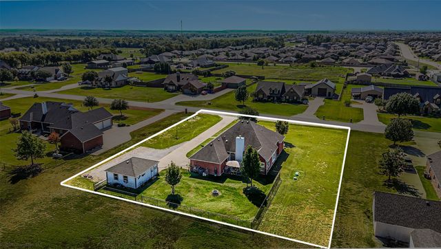 1687 Sportsman Lane, Van Alstyne, TX 75495