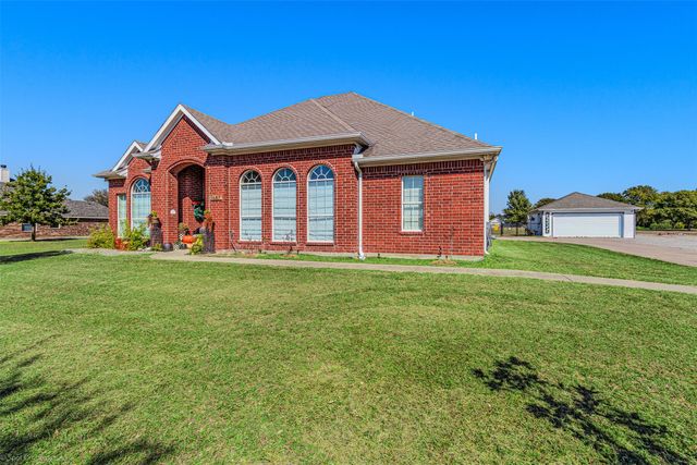 1687 Sportsman Lane, Van Alstyne, TX 75495