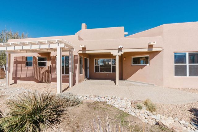 8203 Indigo Court NE, Albuquerque, NM 87122