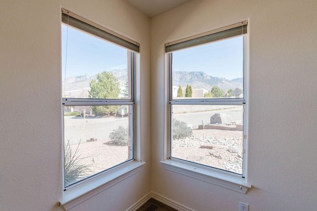 8203 Indigo Court NE, Albuquerque, NM 87122