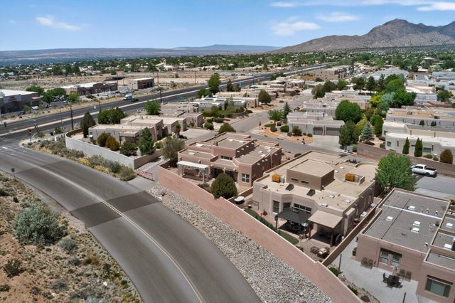 8203 Indigo Court NE, Albuquerque, NM 87122