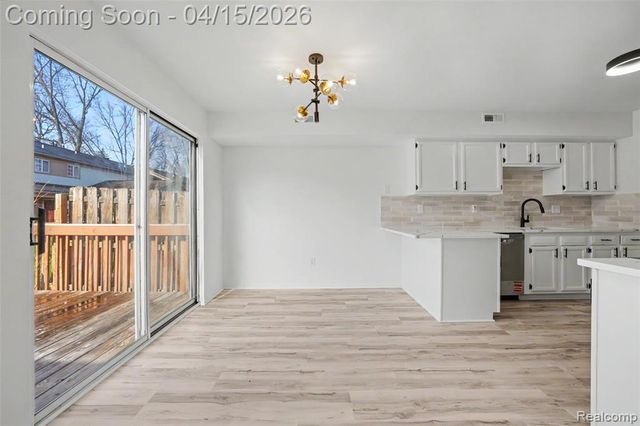 35601 Pheasant Lane, Westland, MI 48185