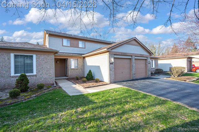 35601 Pheasant Lane, Westland, MI 48185